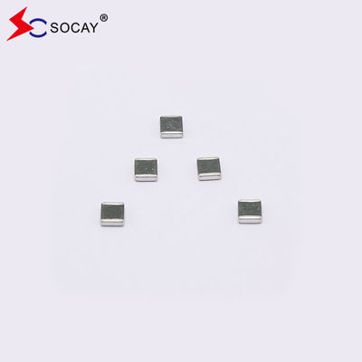 SV0402E5R5G1B Çok Katmanlı Çip Varistor SMD 0402 Paket Max VDC 5.5V