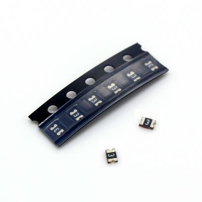 SOCAY Compact Surface Mount PPTC SCF010-24-0805RB Yeniden ayarlanabilir sigorta
